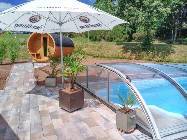 Villa photo 2
