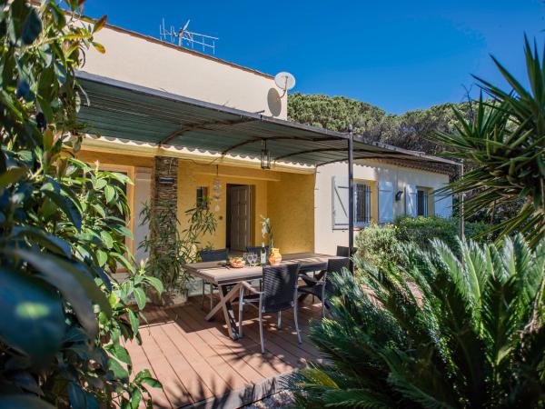 Villa photo 2
