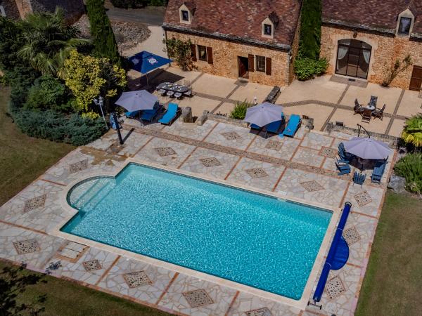 Villa photo 2