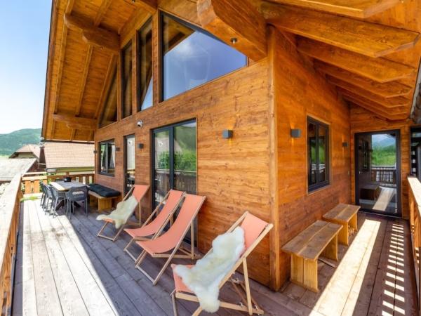 Villa photo 2