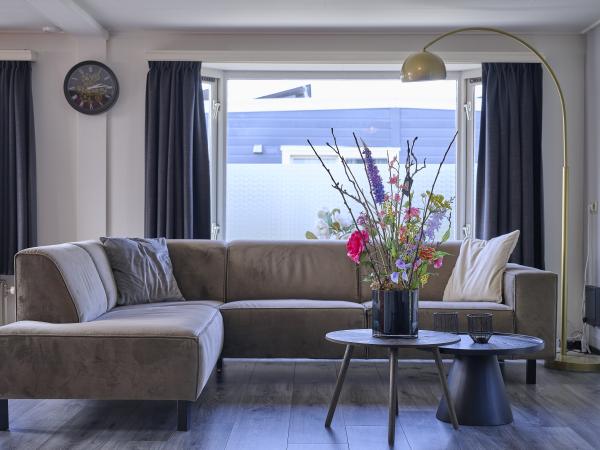 Villa photo 3