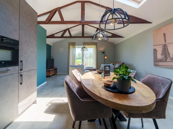 Villa photo 2