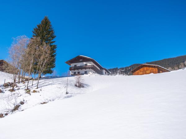 Villa photo 2