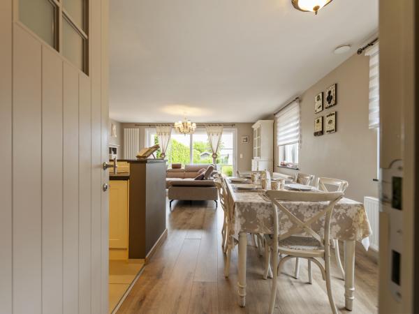 Villa photo 3