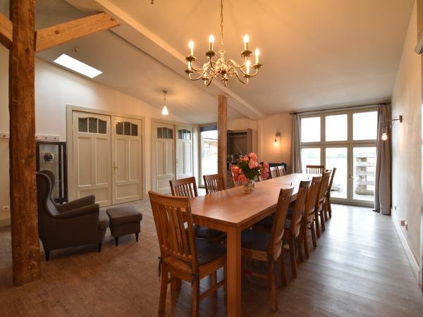 Villa photo 2