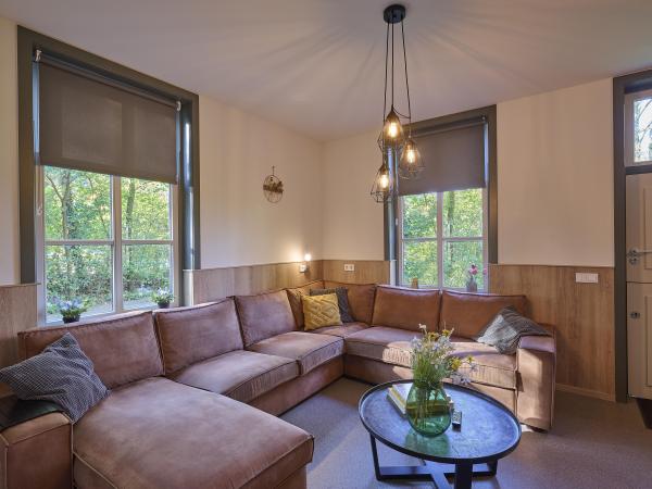 Villa photo 3