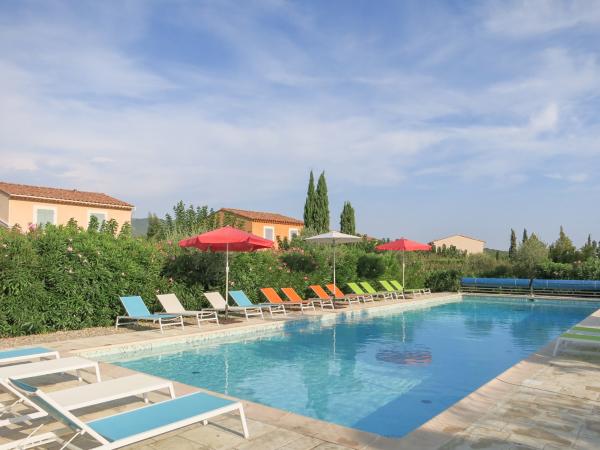 Villa photo 2