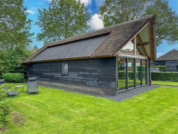 Villa photo 3