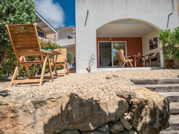 Villa photo 2