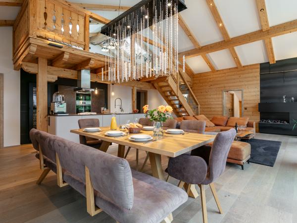 Villa photo 2