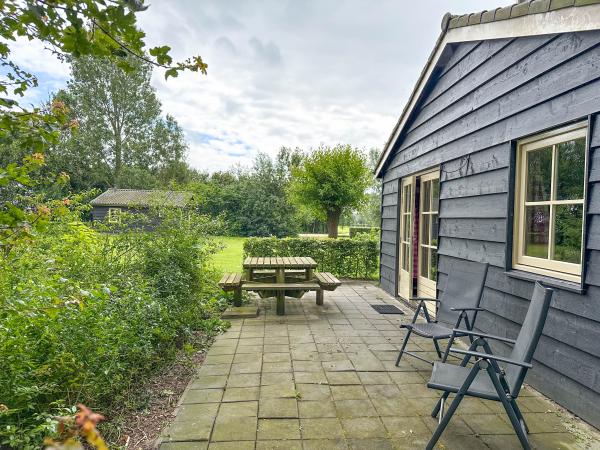 Villa photo 2