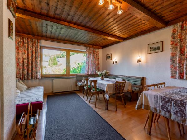 Villa photo 2
