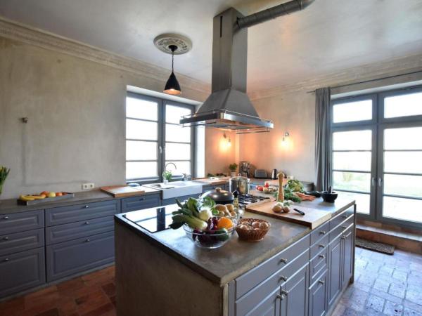 Villa photo 3
