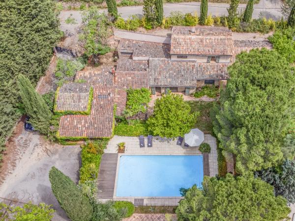 Villa photo 3