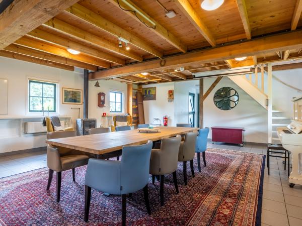 Villa photo 3