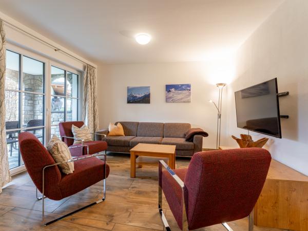 Villa photo 2