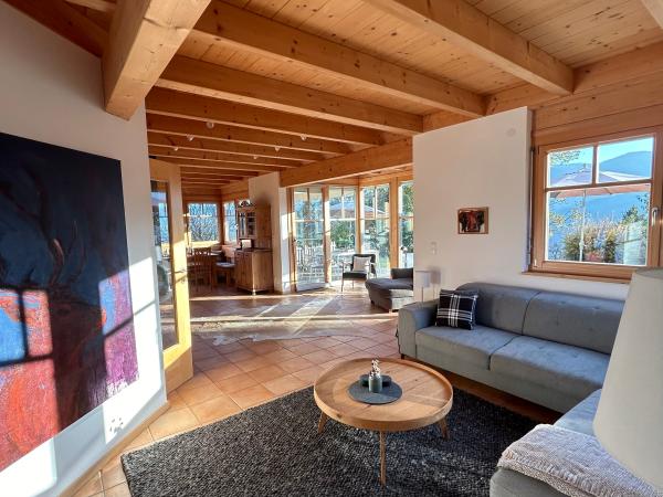 Villa photo 2