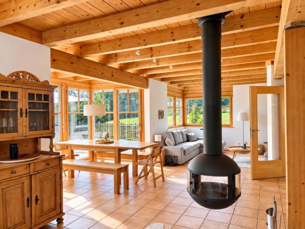 Villa photo 3