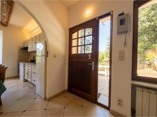 Villa photo 2