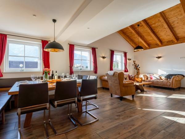 Villa photo 3