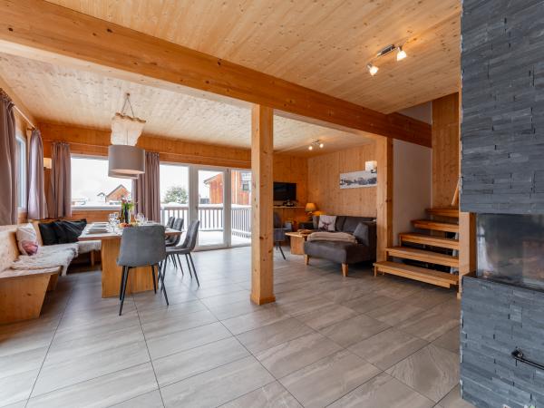 Villa photo 3