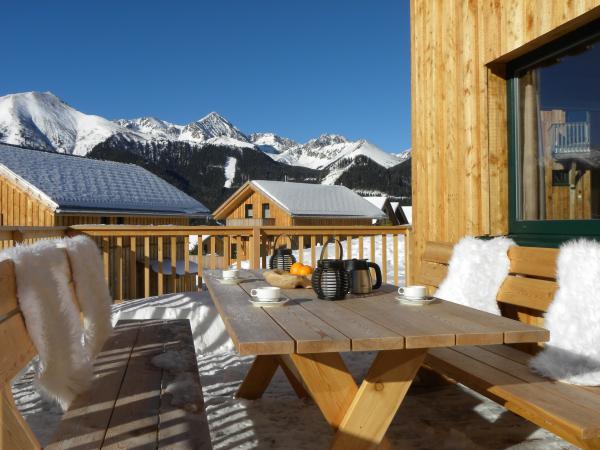 Villa photo 2