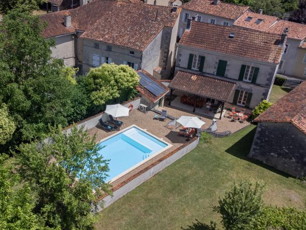 Villa photo 2