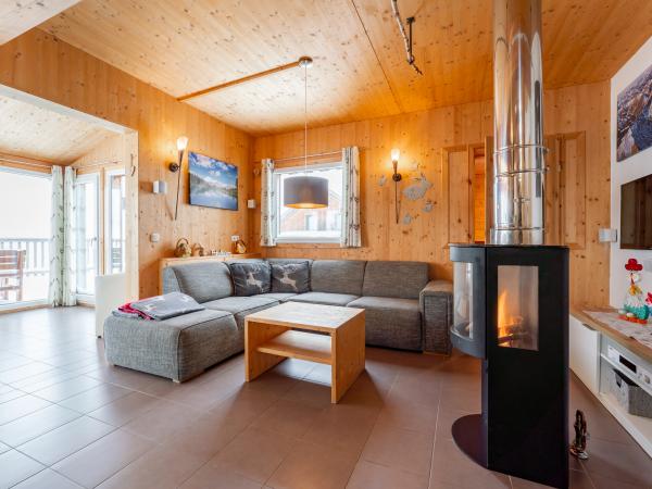 Villa photo 2