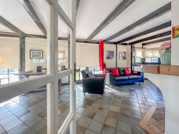 Villa photo 3