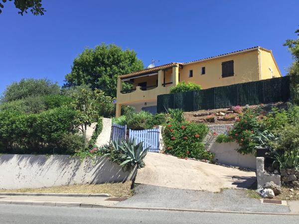Villa photo 2