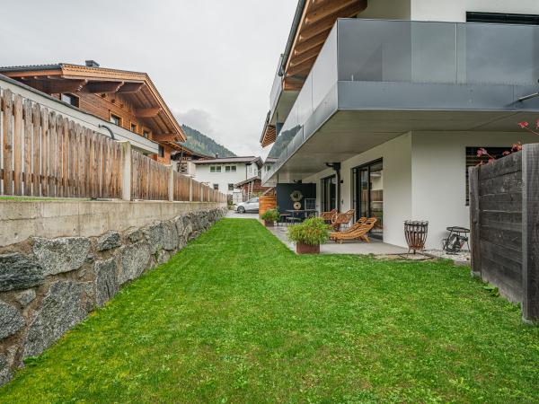 Villa photo 2