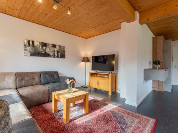 Villa photo 2