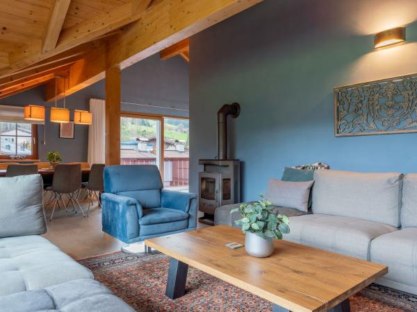 Villa photo 2