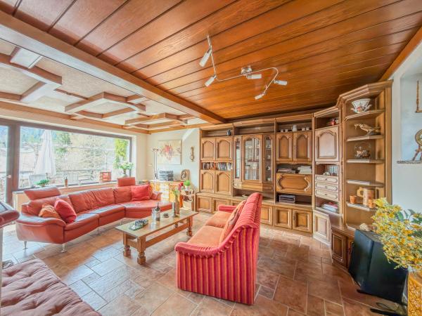 Villa photo 3