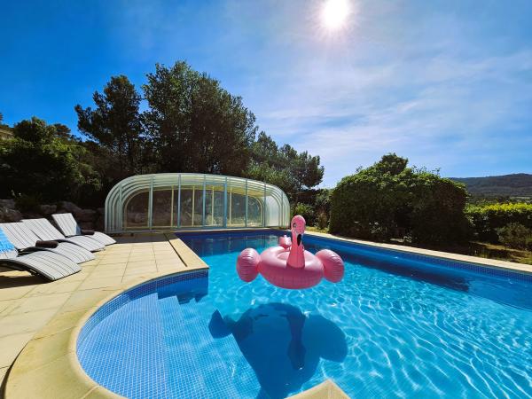 Villa photo 3