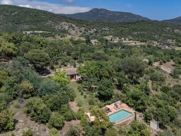 Villa photo 2