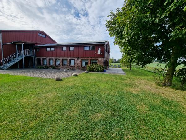 Villa photo 2