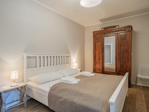 Villa photo 2