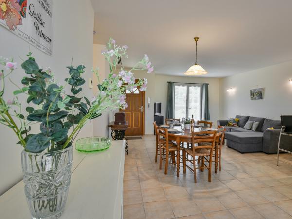 Villa photo 4