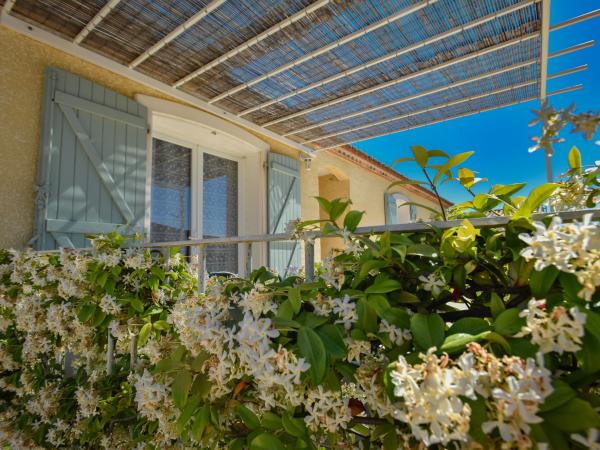 Villa photo 3