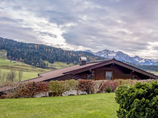 Villa photo 2