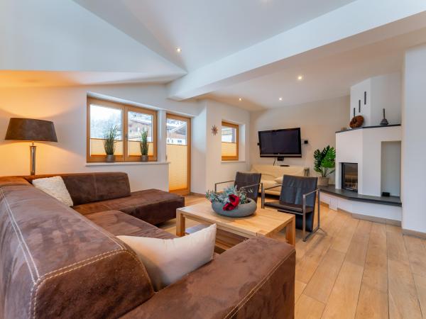 Villa photo 2