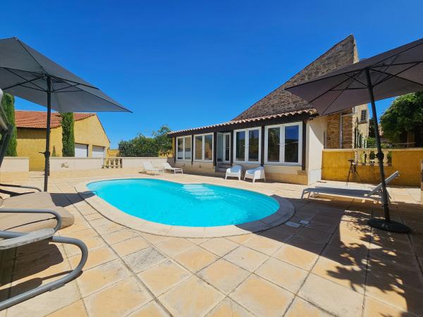 Villa photo 3