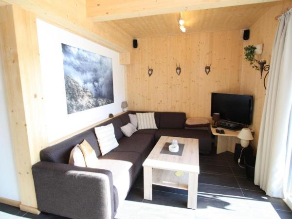 Villa photo 3
