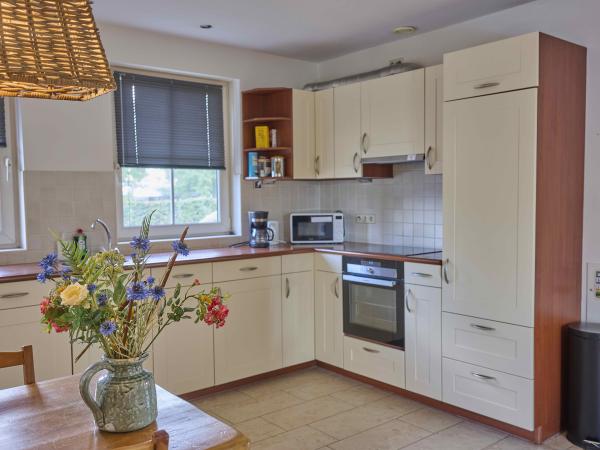 Villa photo 3