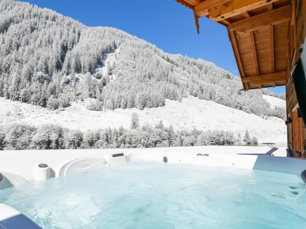 Villa photo 2