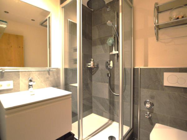 Villa photo 3