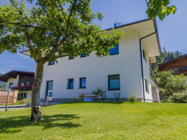 Villa photo 2