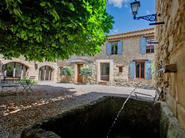 Villa photo 3