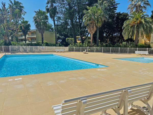 Villa photo 2